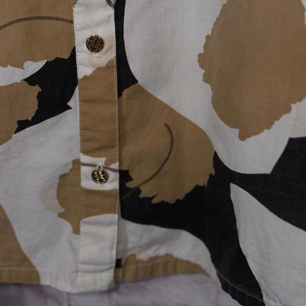 Emily McCarthy Floral Button-Up Blouse - Picture 5 of 7